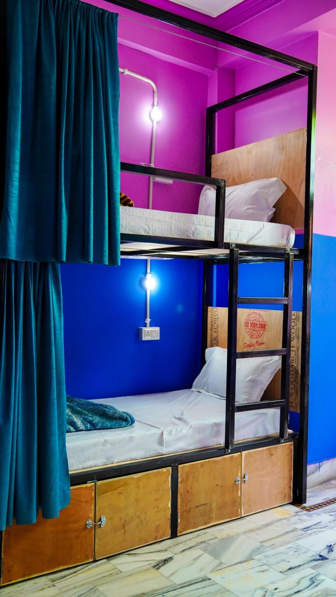 Safar Hostel พุชการ์ ภายนอก รูปภาพ