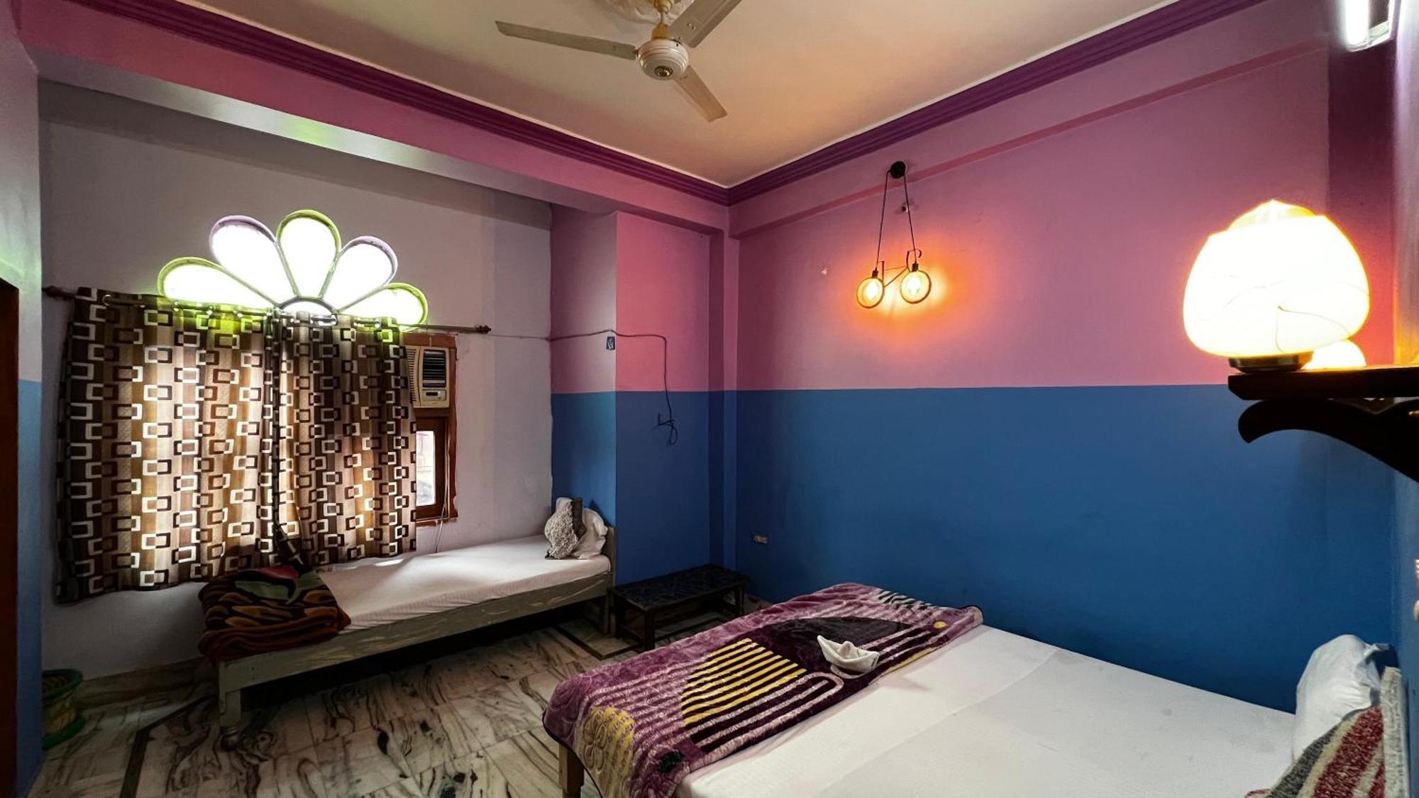 Safar Hostel พุชการ์ ภายนอก รูปภาพ