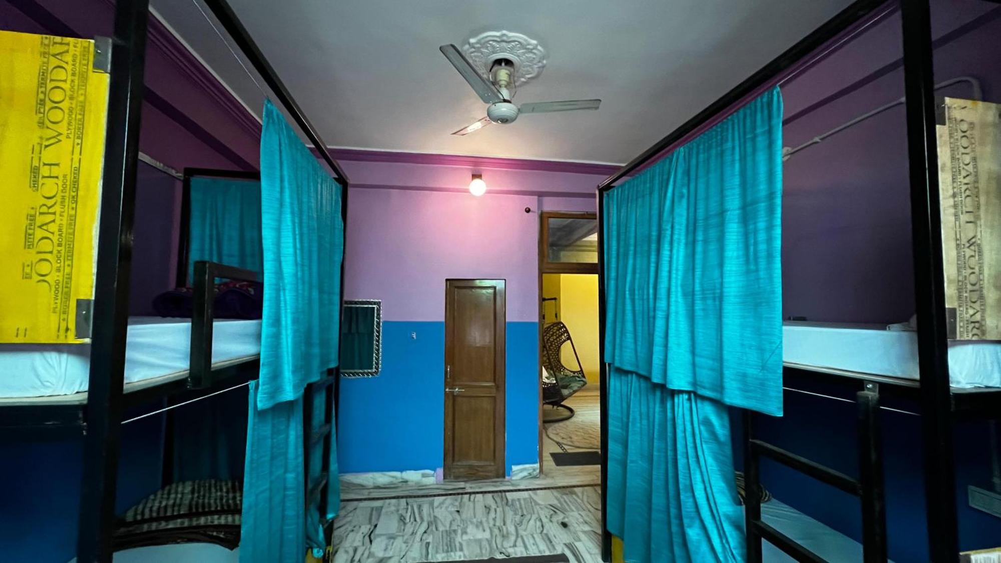 Safar Hostel พุชการ์ ภายนอก รูปภาพ