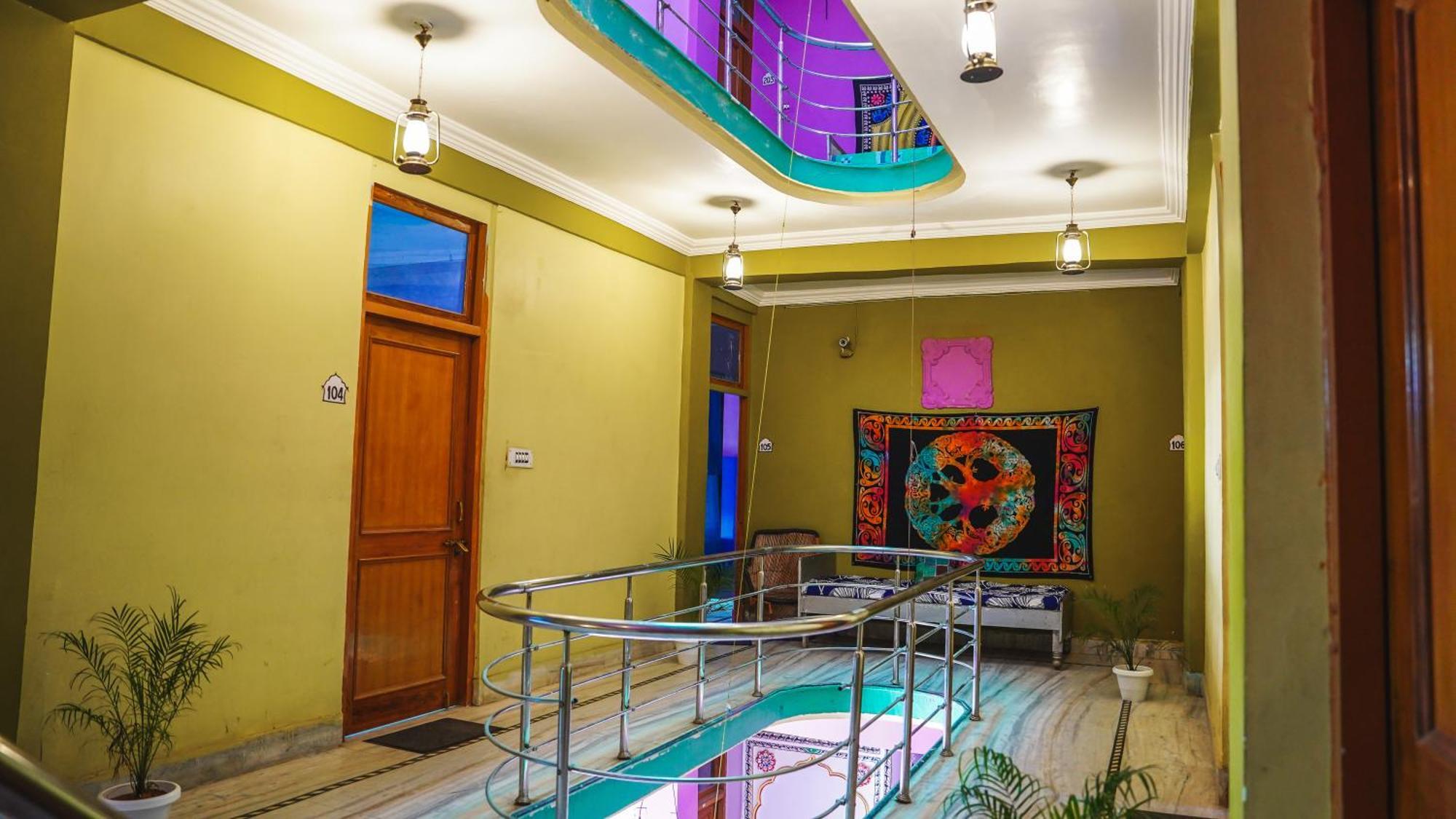 Safar Hostel พุชการ์ ภายนอก รูปภาพ