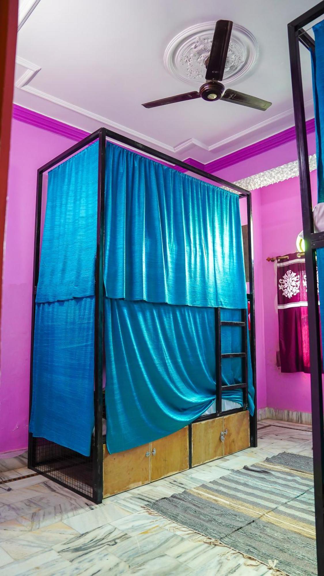 Safar Hostel พุชการ์ ภายนอก รูปภาพ